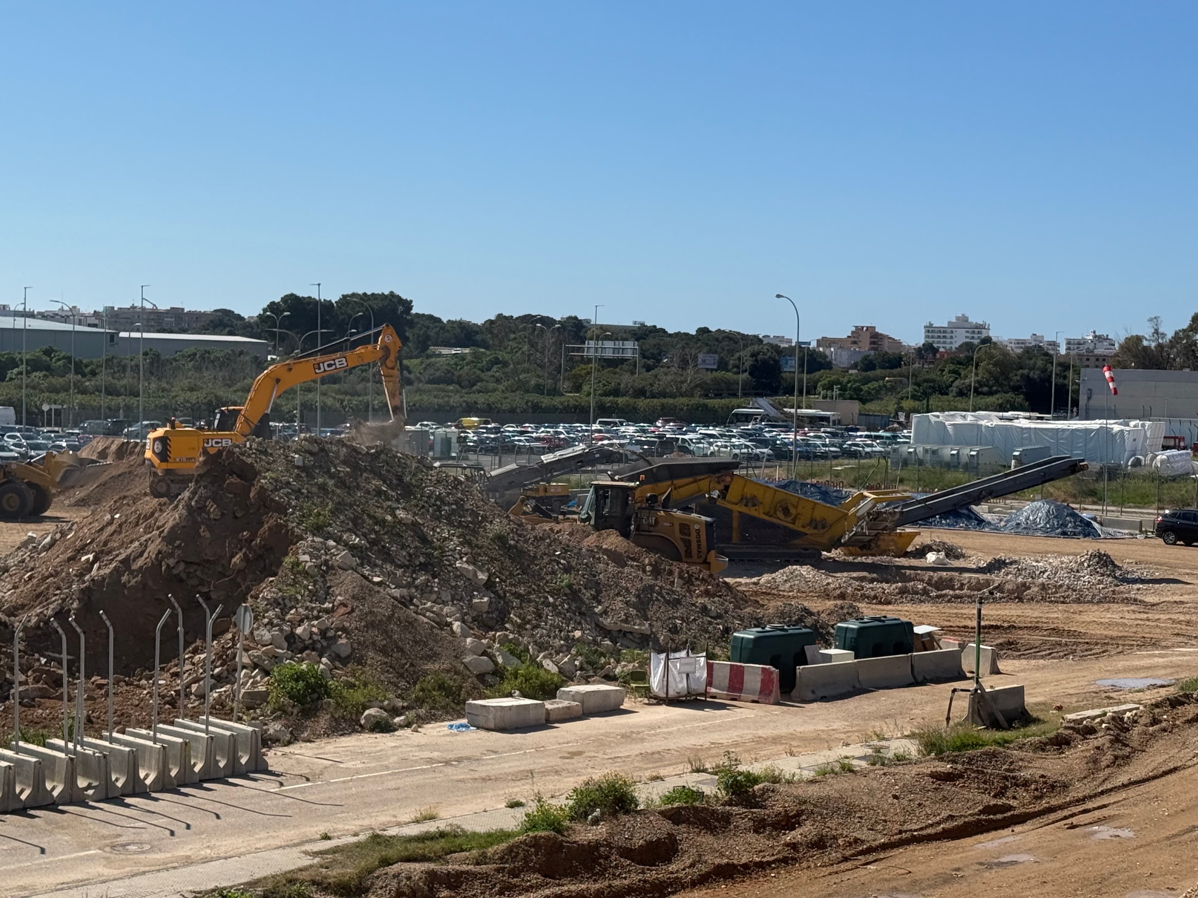 RECICLAJE DE MATERIAL DE DERRIBO EN EL AEROPUERTO DE PALMA miniatura 5