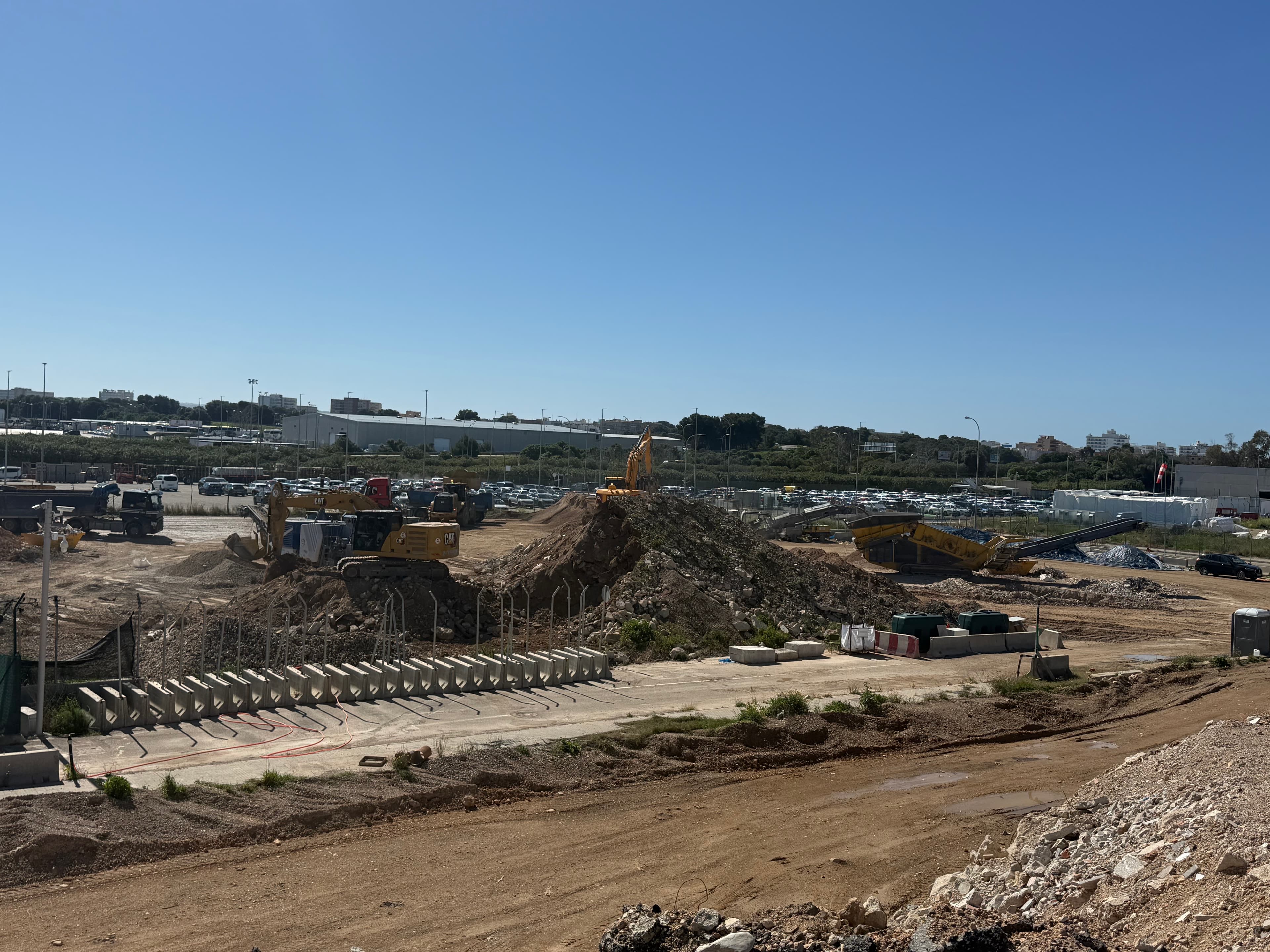 RECICLAJE DE MATERIAL DE DERRIBO EN EL AEROPUERTO DE PALMA miniatura 8