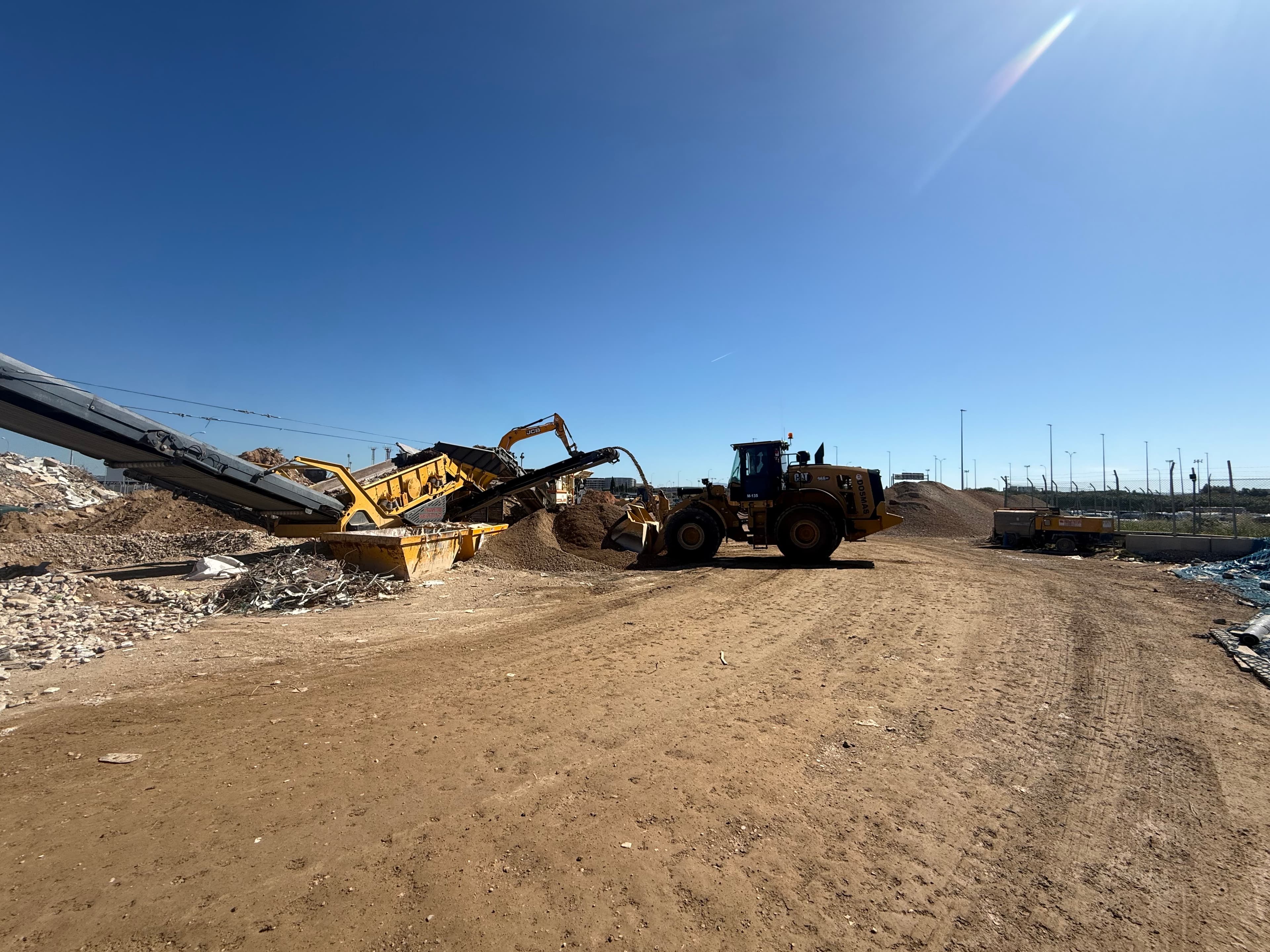 RECICLAJE DE MATERIAL DE DERRIBO EN EL AEROPUERTO DE PALMA miniatura 10