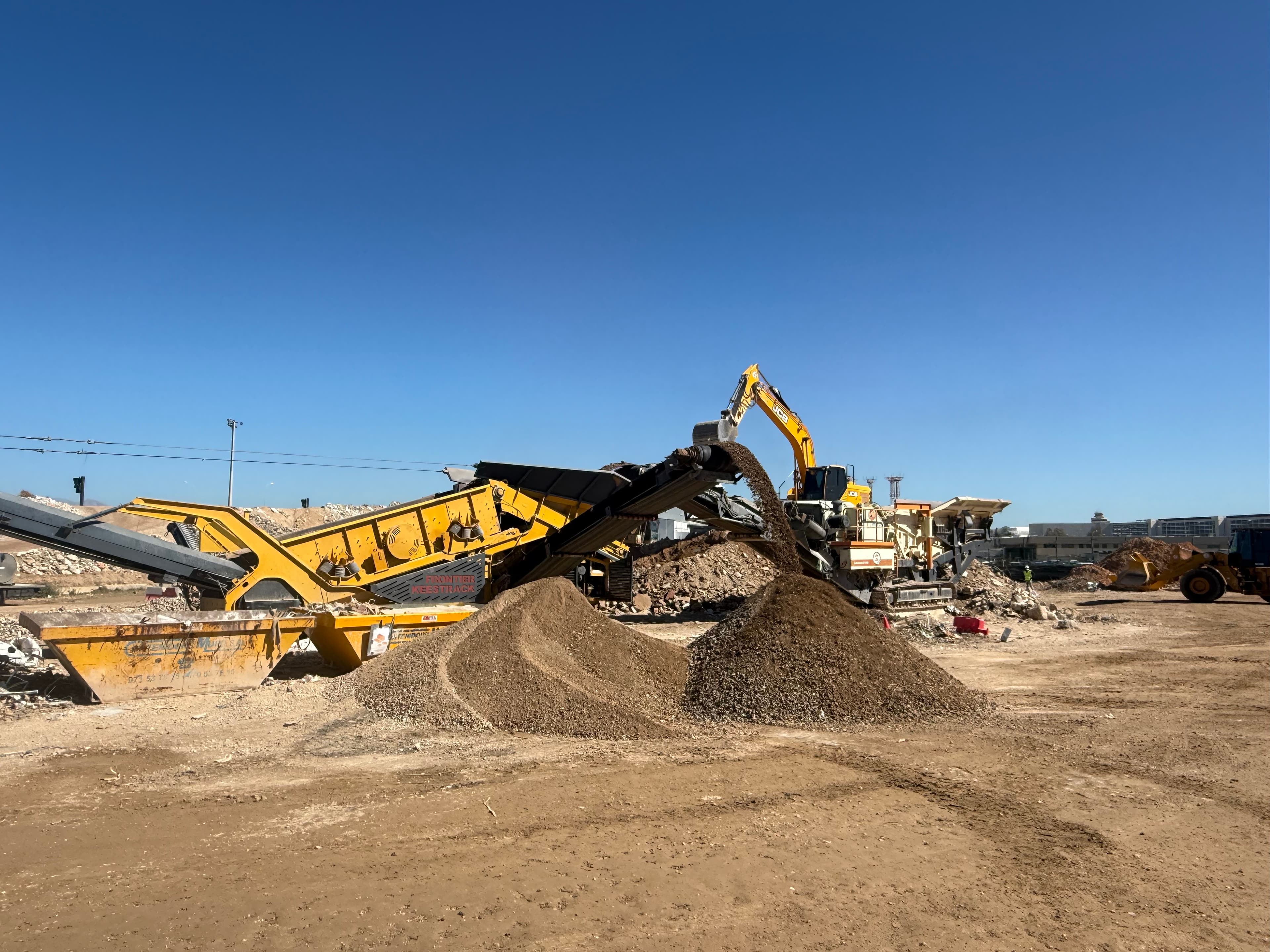 RECICLAJE DE MATERIAL DE DERRIBO EN EL AEROPUERTO DE PALMA miniatura 12