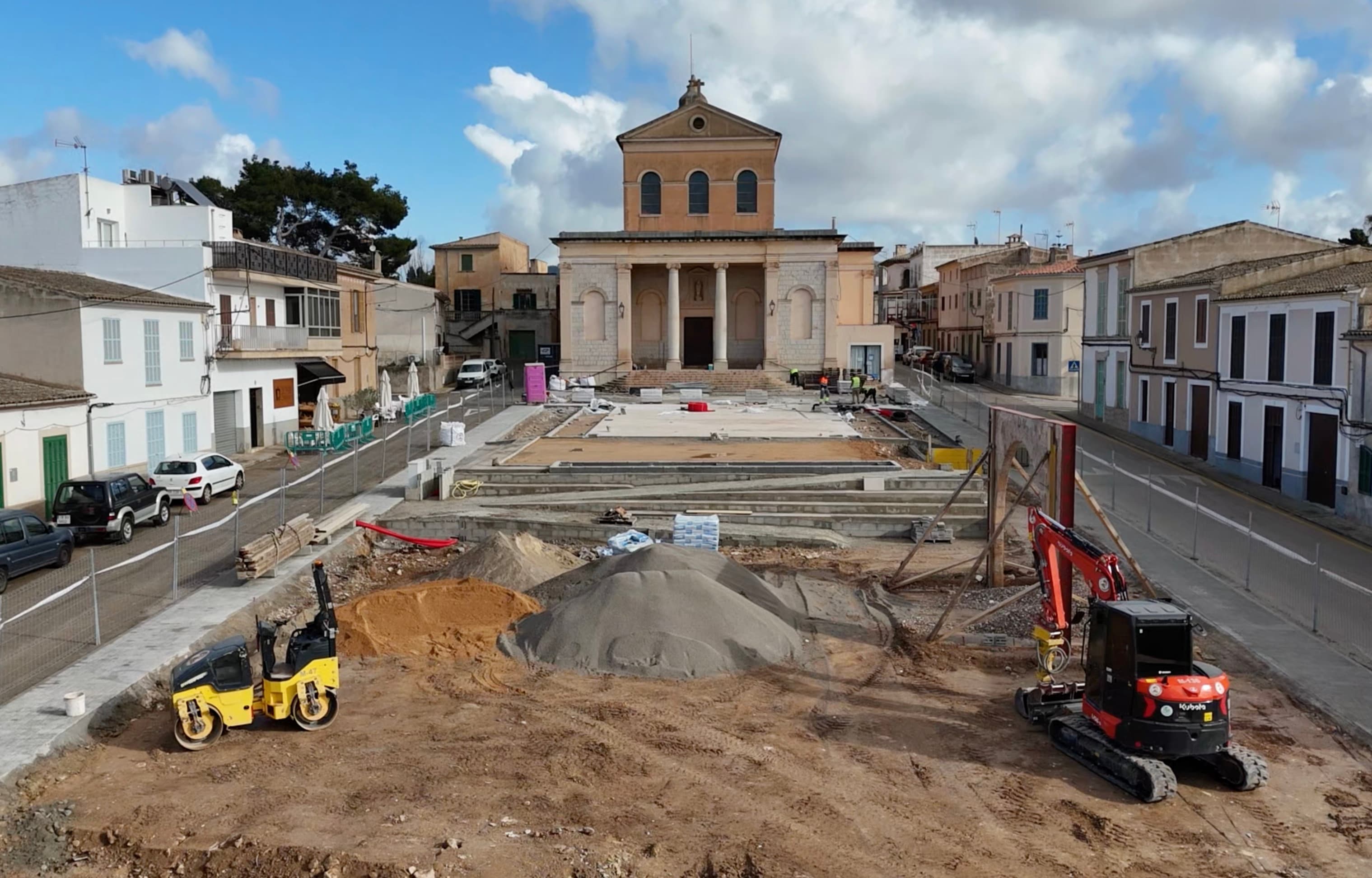 TRANSFORMACIÓN DE LA PLAÇA DE L'ESGLÉSIA DE CAS CONCOS miniatura 7
