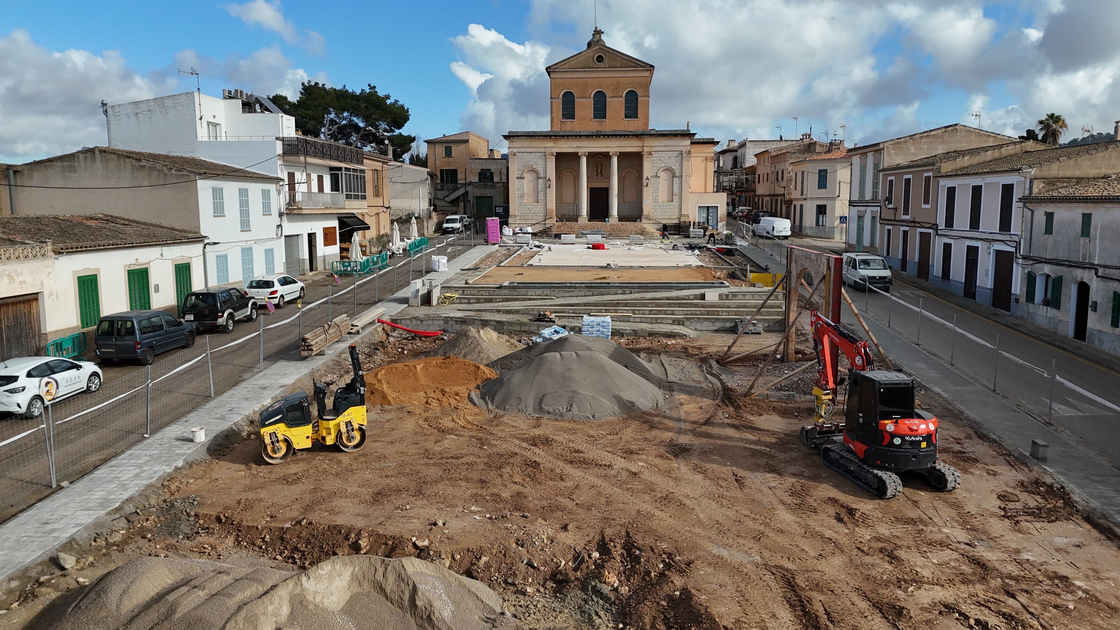 TRANSFORMACIÓN DE LA PLAÇA DE L'ESGLÉSIA DE CAS CONCOS miniatura 8