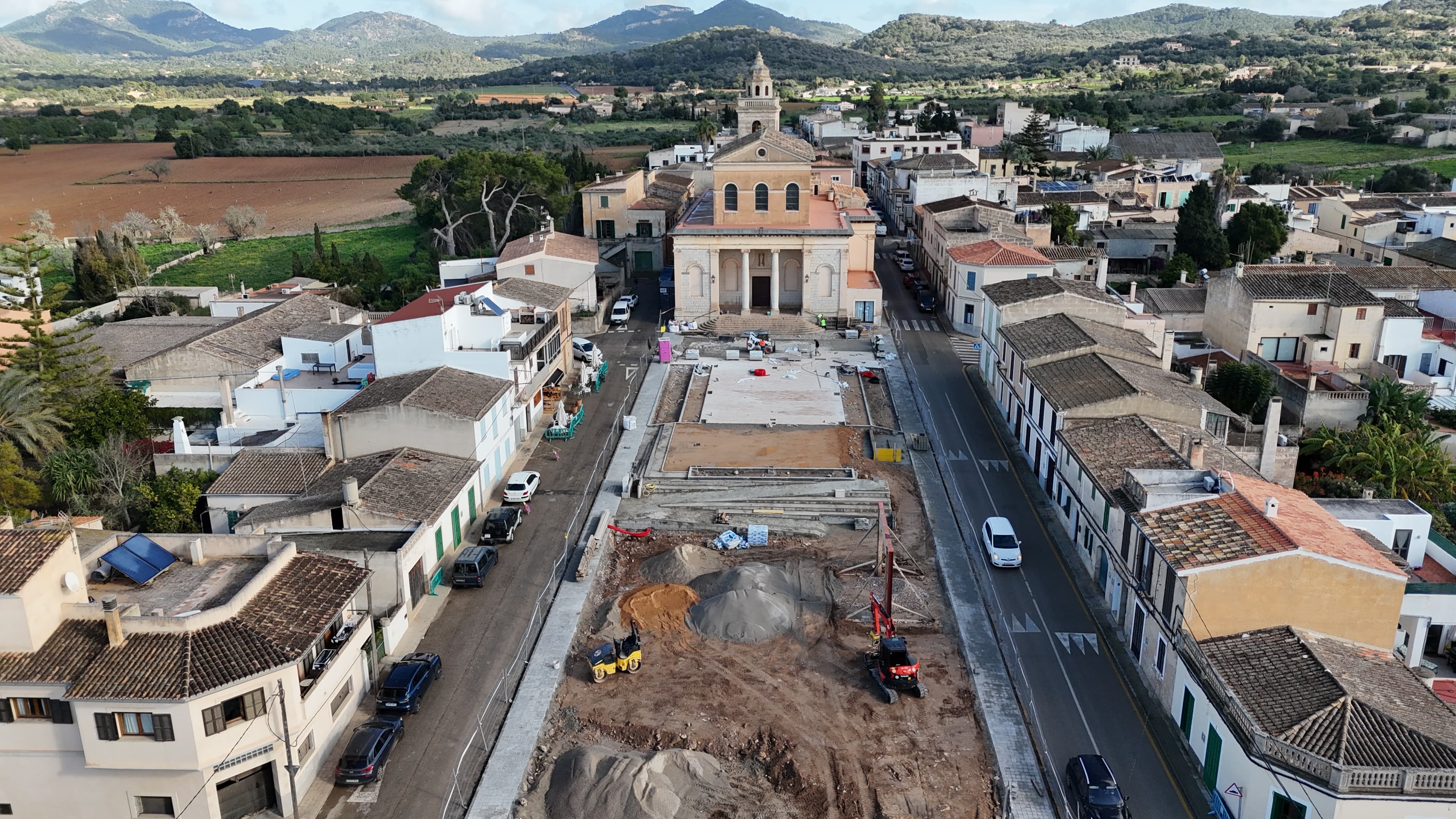 TRANSFORMACIÓN DE LA PLAÇA DE L'ESGLÉSIA DE CAS CONCOS miniatura 11