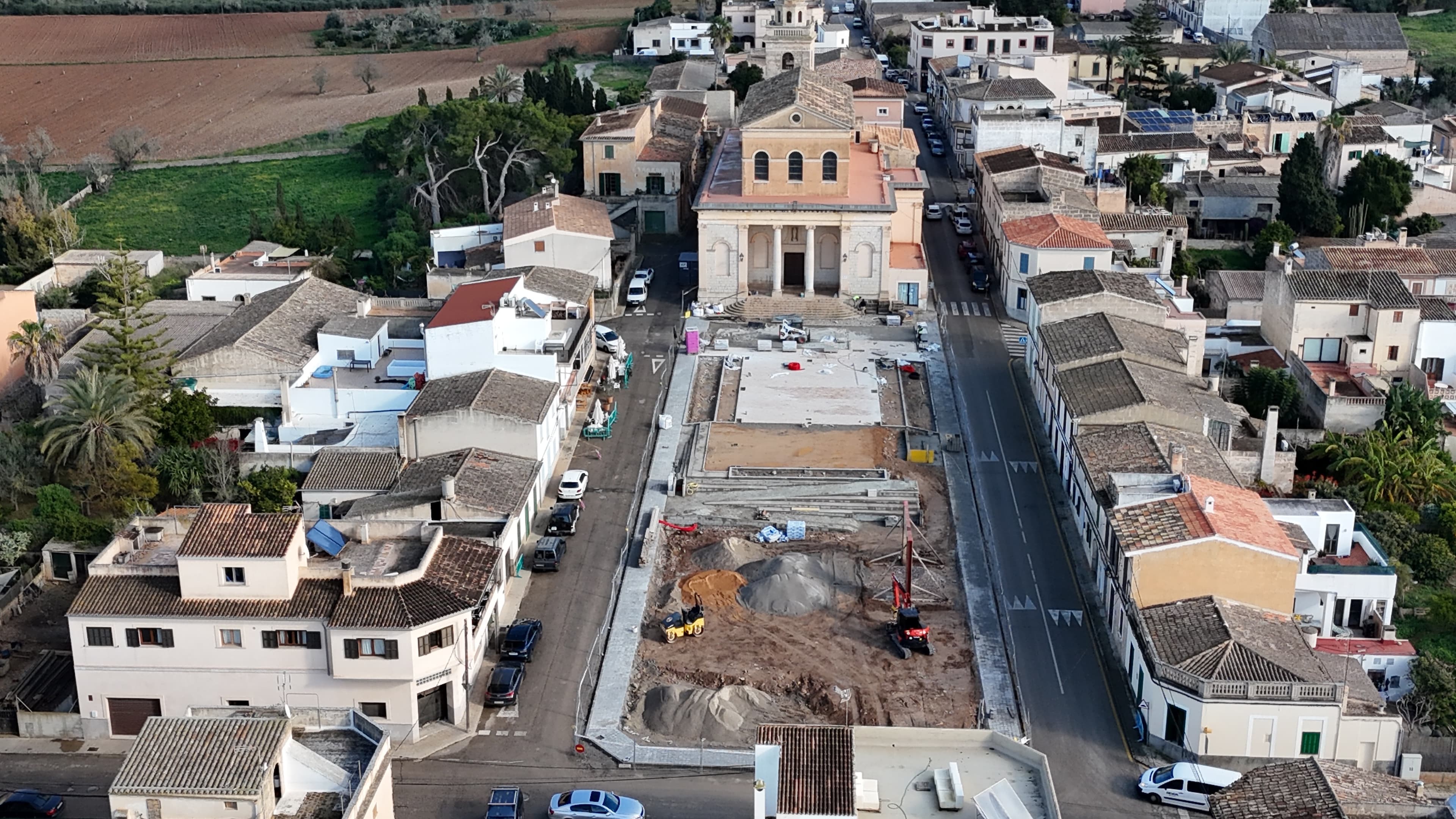 TRANSFORMACIÓN DE LA PLAÇA DE L'ESGLÉSIA DE CAS CONCOS miniatura 13