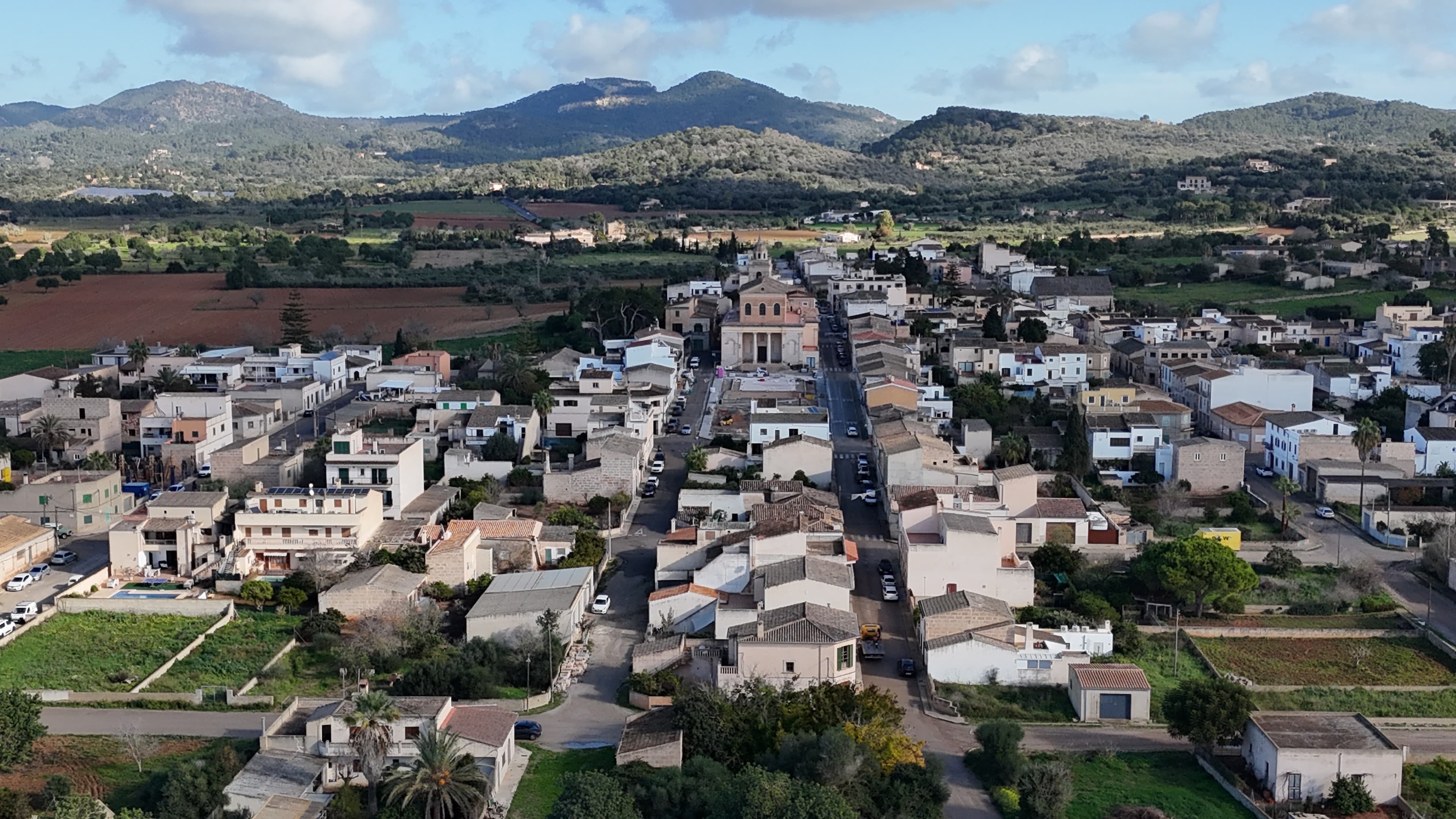 TRANSFORMACIÓN DE LA PLAÇA DE L'ESGLÉSIA DE CAS CONCOS miniatura 15