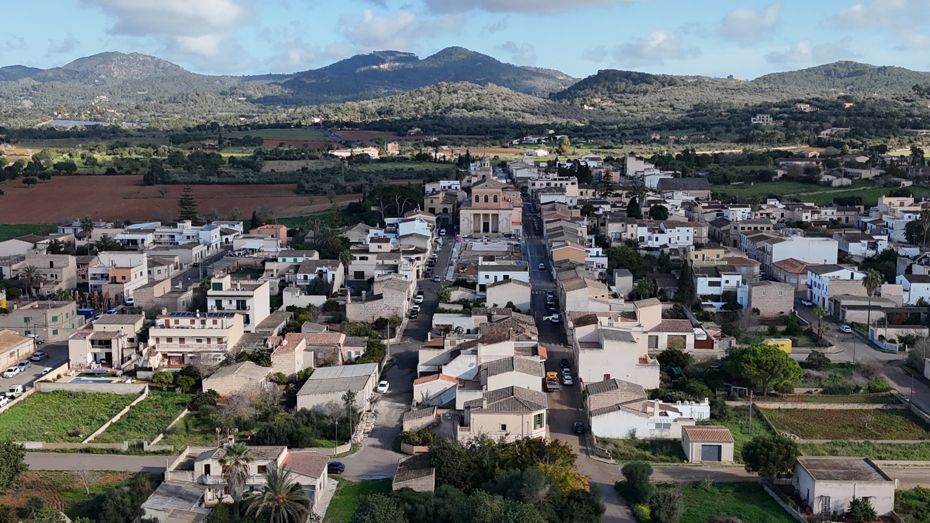 TRANSFORMACIÓN DE LA PLAÇA DE L'ESGLÉSIA DE CAS CONCOS miniatura 16