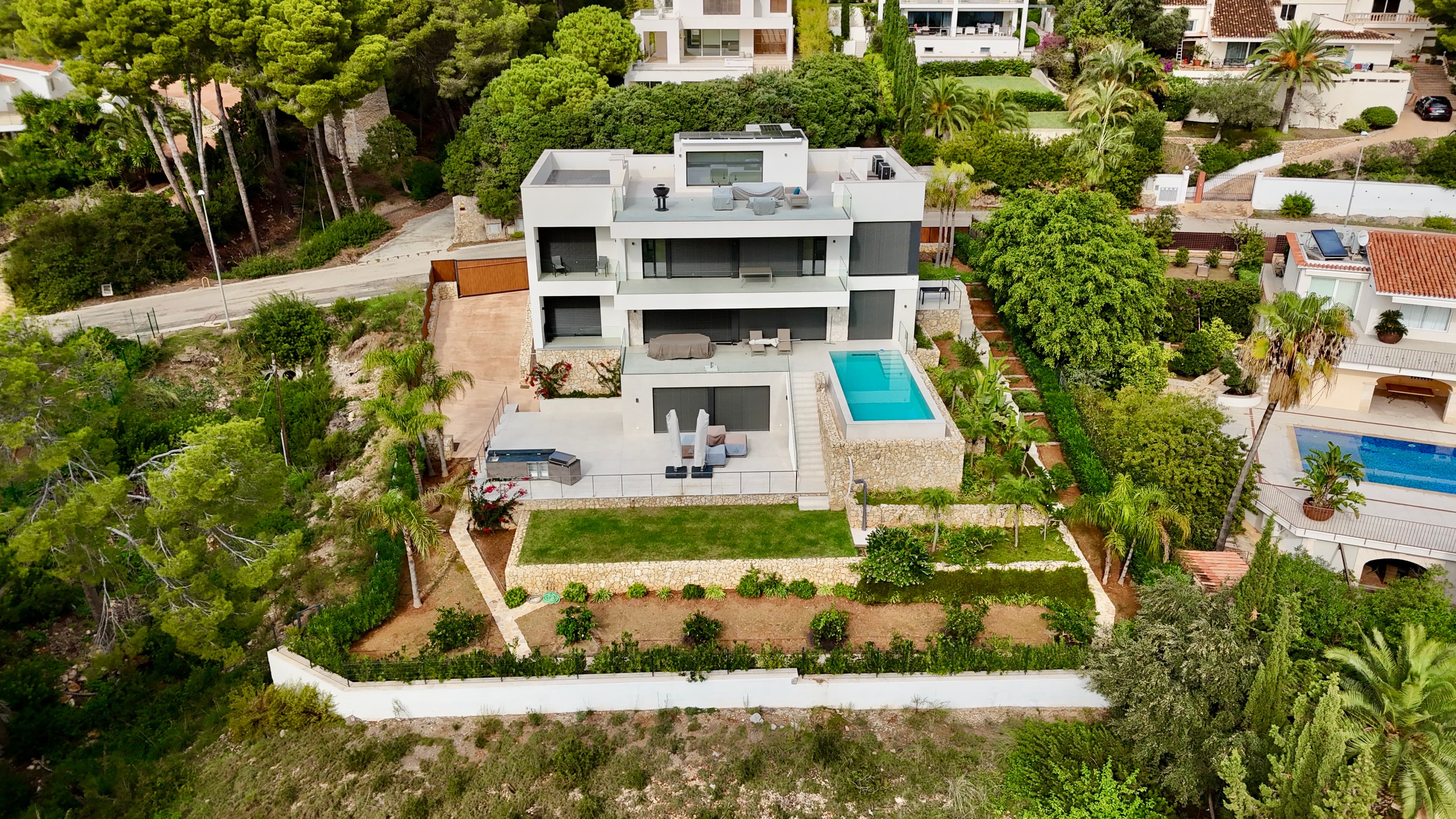 VIVIENDA DE GRANDES DIMENSIONES EN COSTA DE LOS PINOS miniatura 6