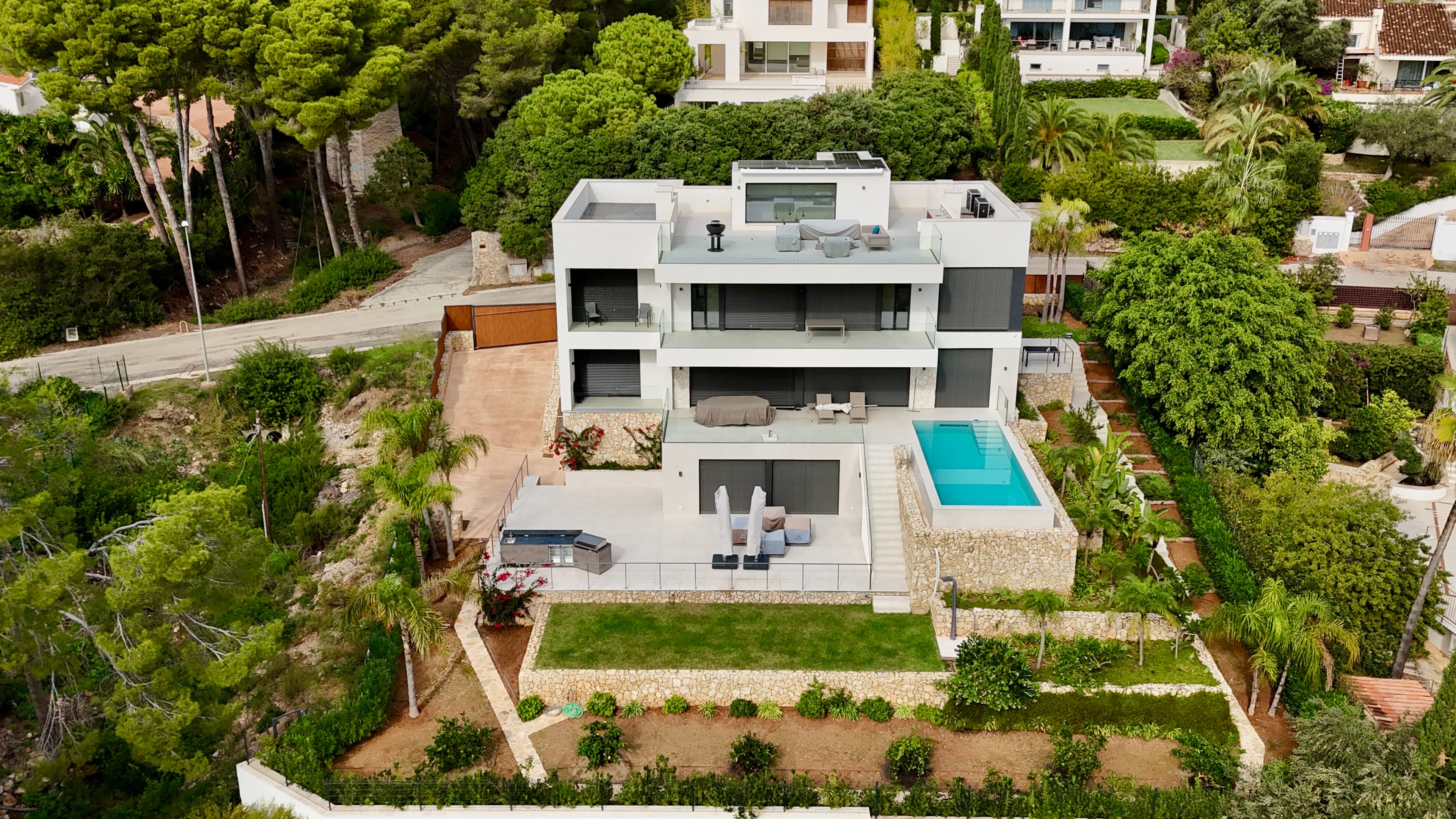 VIVIENDA DE GRANDES DIMENSIONES EN COSTA DE LOS PINOS miniatura 7