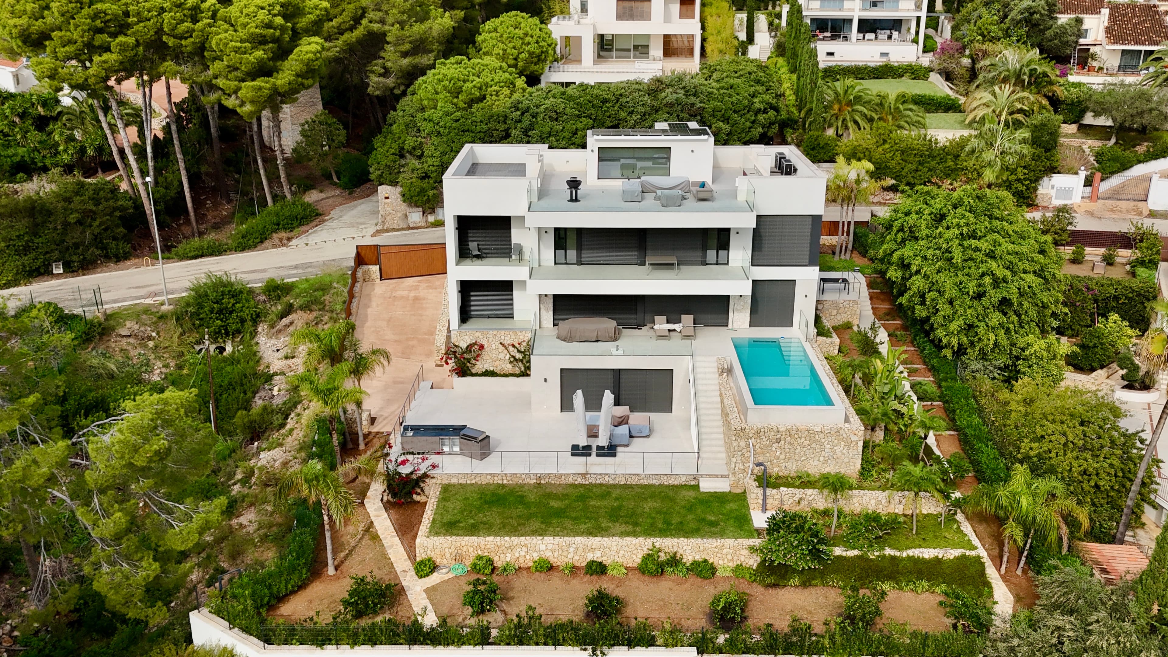 VIVIENDA DE GRANDES DIMENSIONES EN COSTA DE LOS PINOS miniatura 8