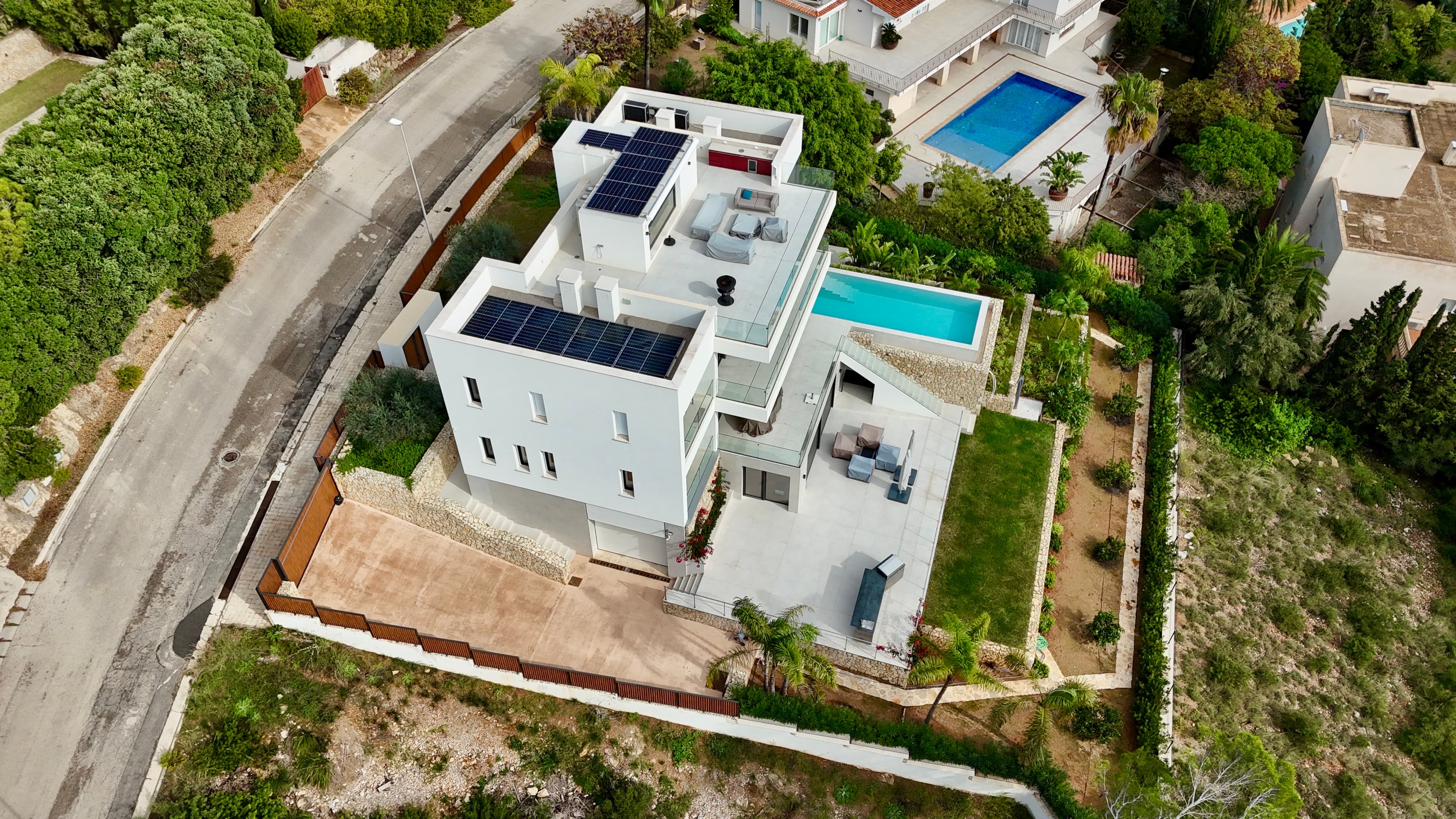 VIVIENDA DE GRANDES DIMENSIONES EN COSTA DE LOS PINOS miniatura 17