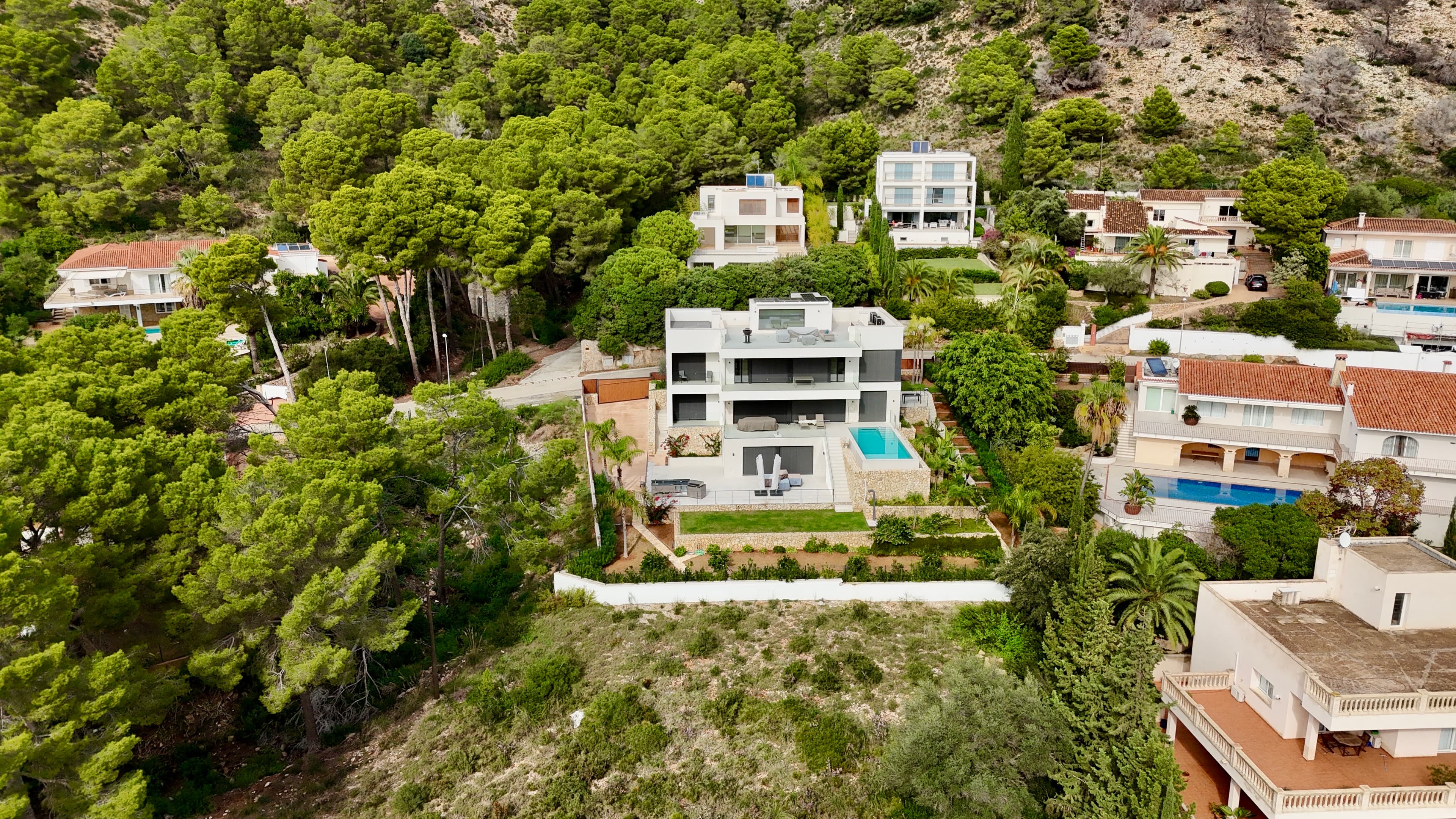 VIVIENDA DE GRANDES DIMENSIONES EN COSTA DE LOS PINOS miniatura 18