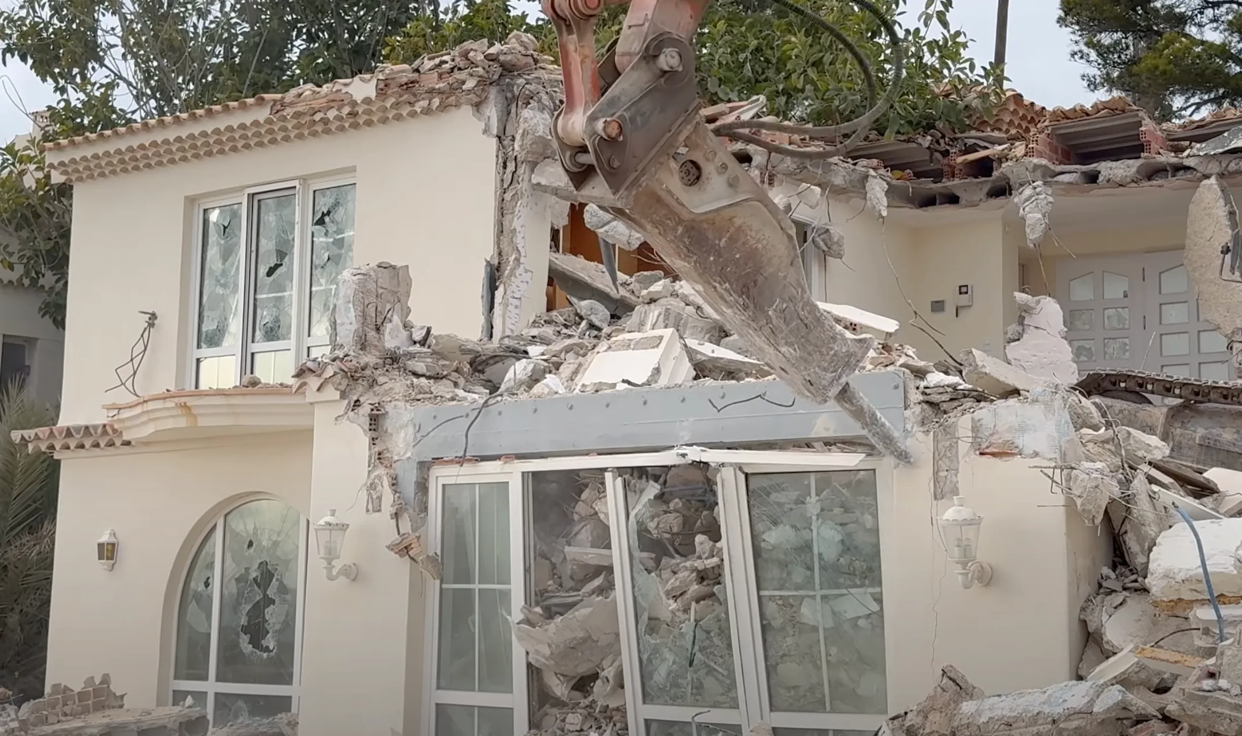 DEMOLICIÓN EN SANTA PONÇA miniatura 9