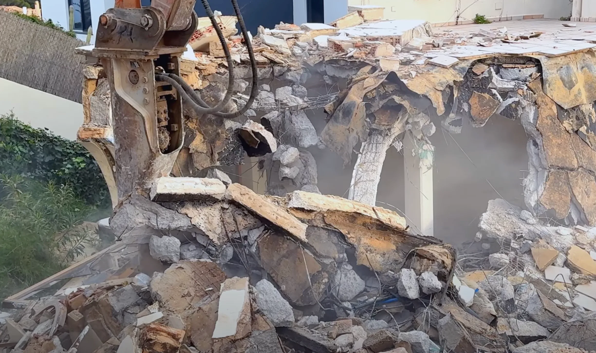 DEMOLICIÓN EN SANTA PONÇA miniatura 11