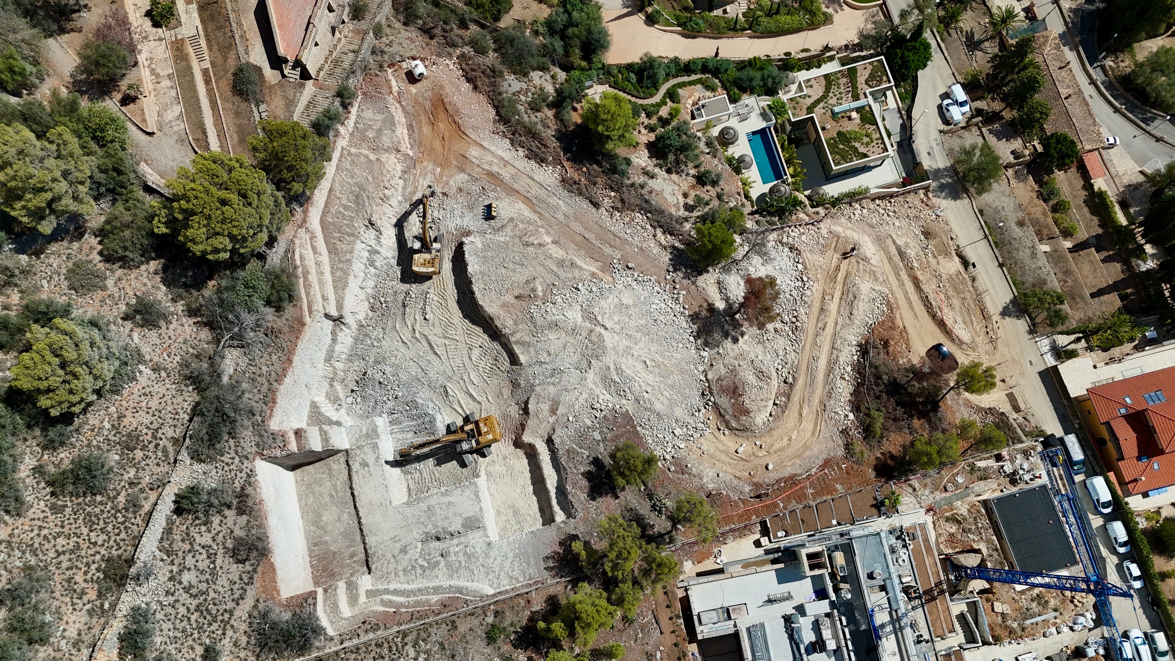 EXCAVACIÓN DE GRAN ENVERGADURA EN SON VIDA miniatura 8