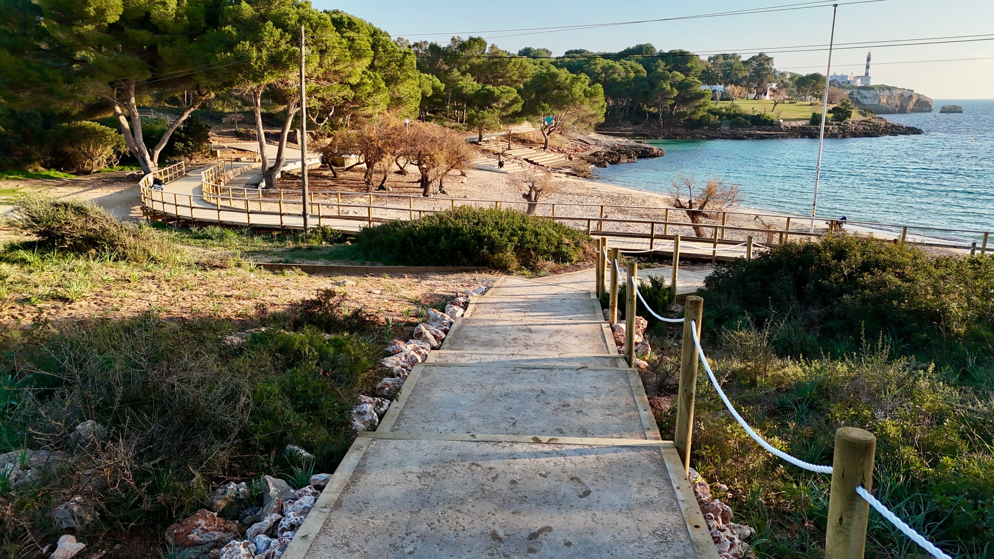 MEJORA URBANA Y AMBIENTAL EN S'ARENAL DE PORTOCOLOM miniatura 2