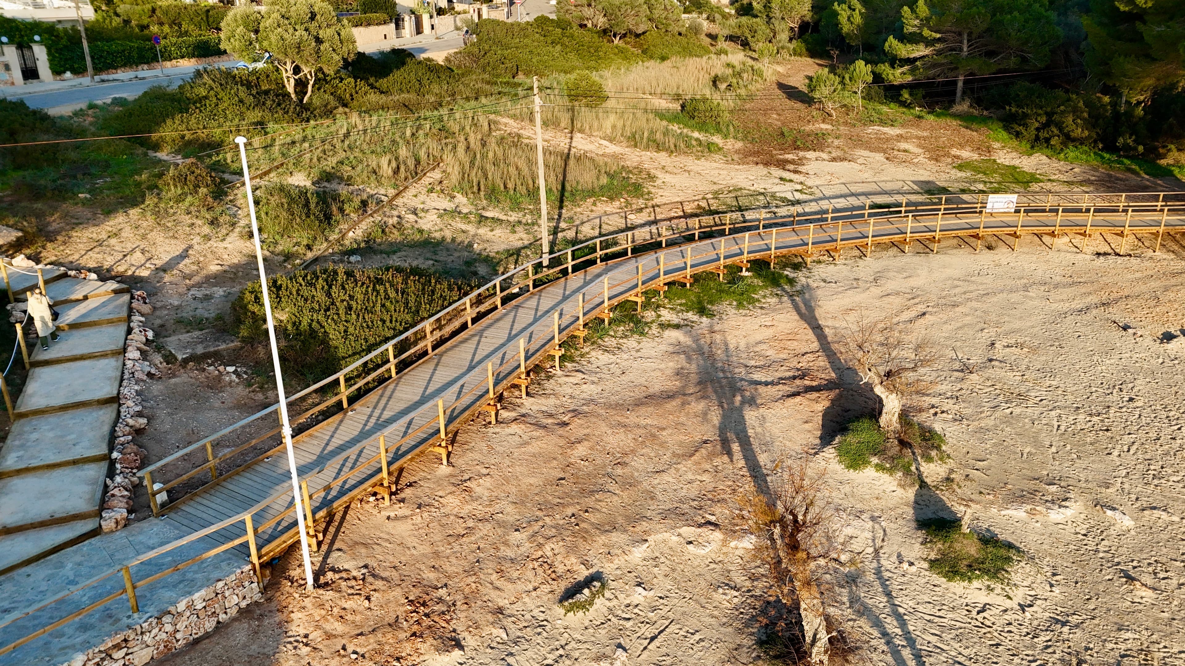 MEJORA URBANA Y AMBIENTAL EN S'ARENAL DE PORTOCOLOM miniatura 8