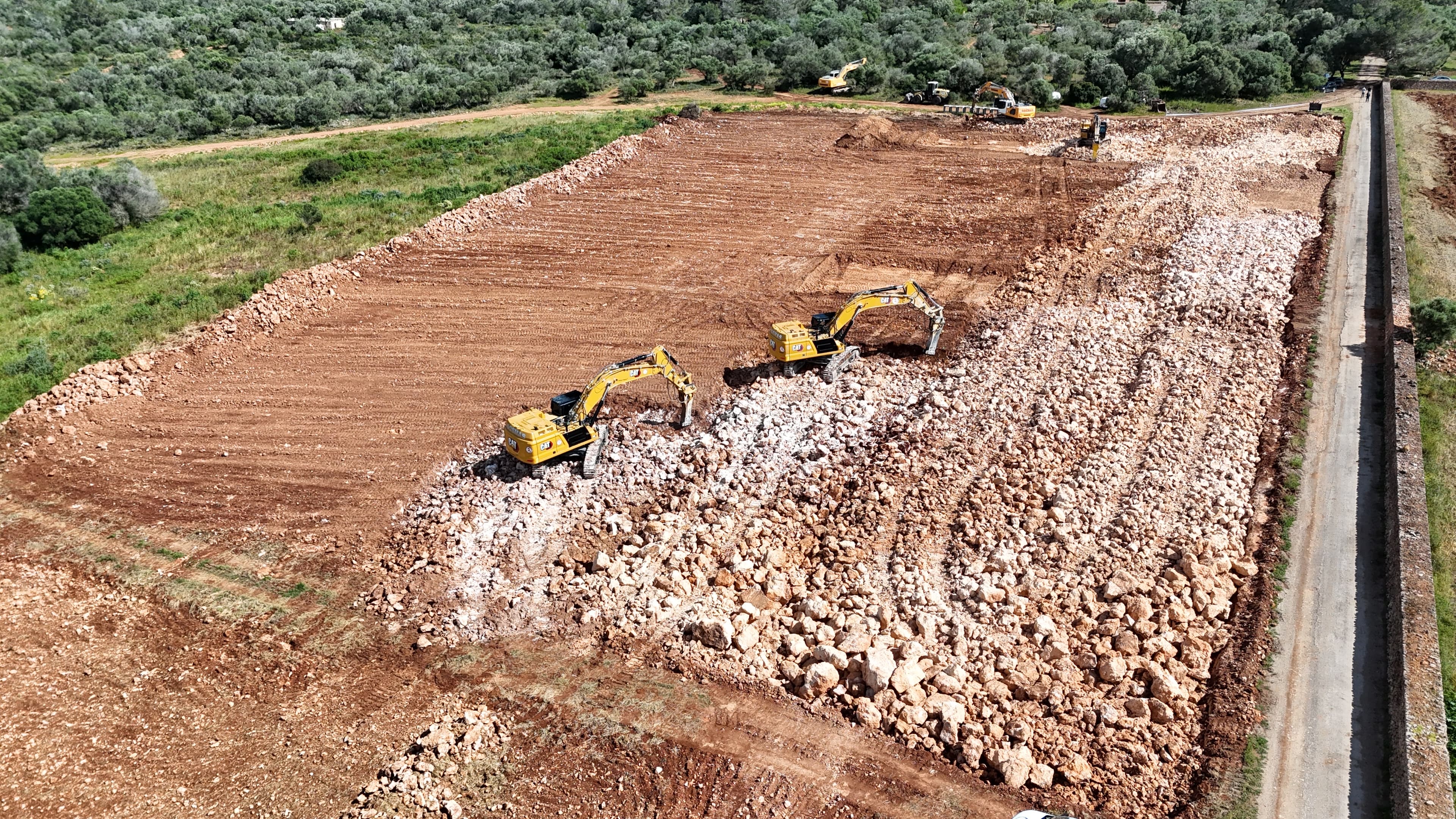 PREPARACIÓN DE TERRENO PARA NUEVA VIÑA EN SON RIBOTET miniatura 5