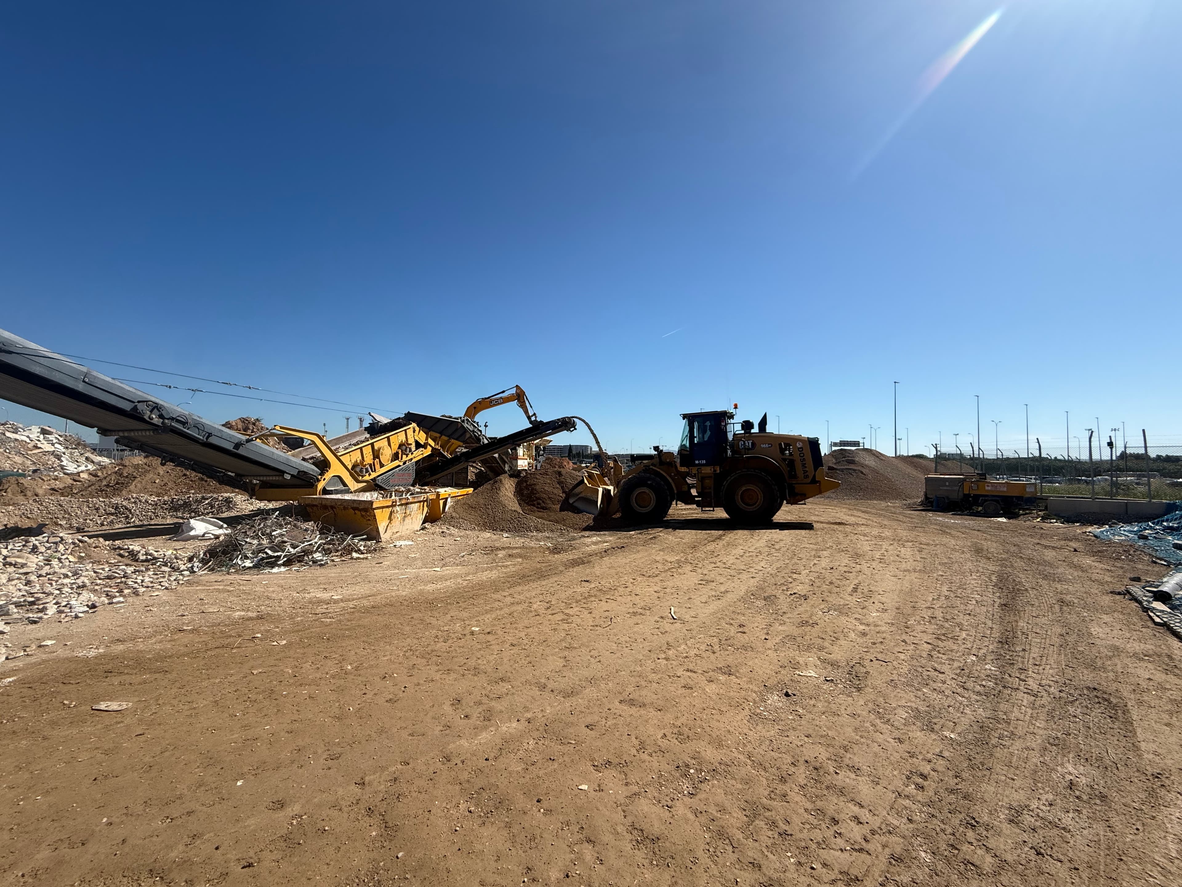 Machacas, cribado, zahorras y áridos 2