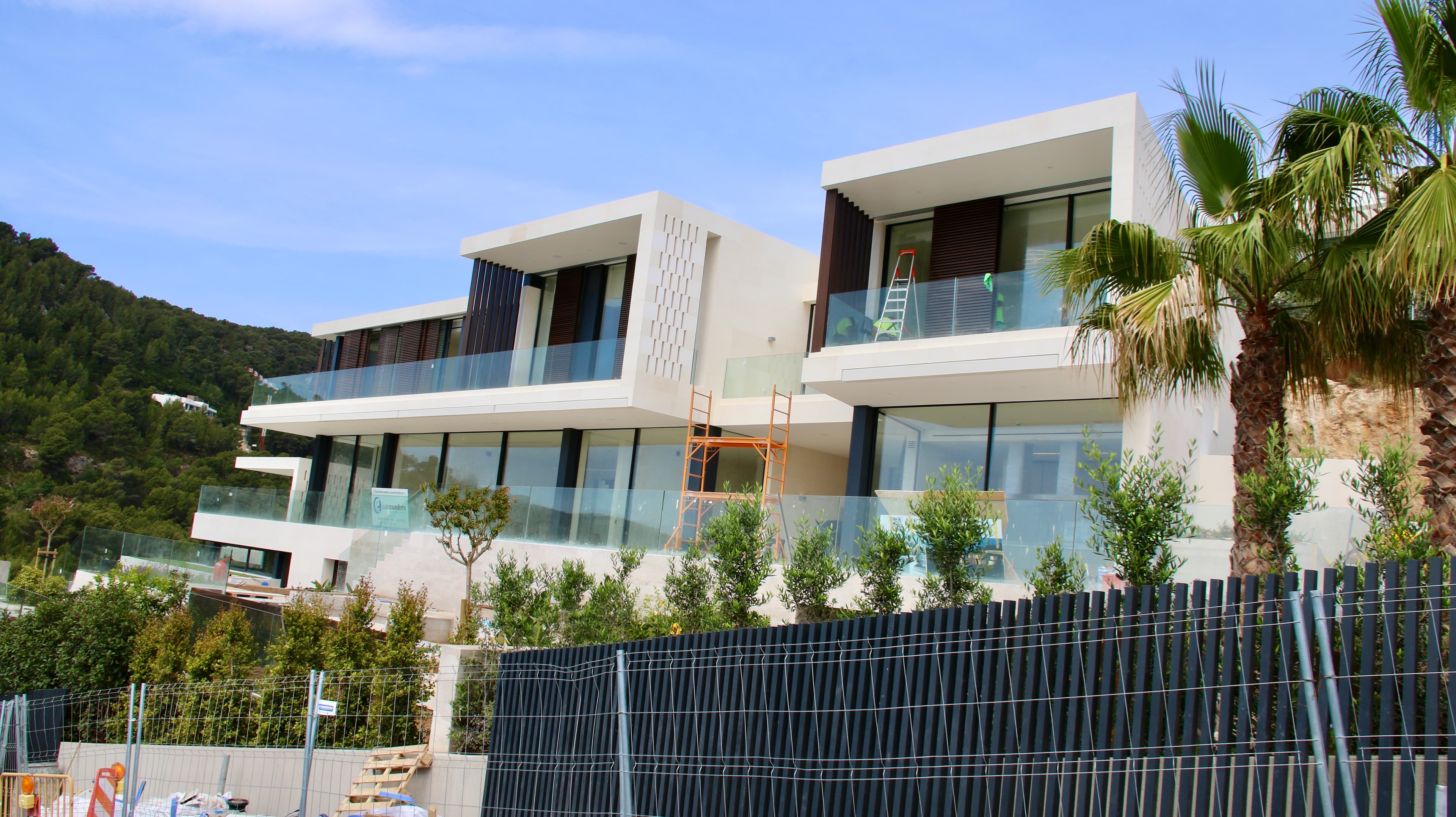 CONSTRUCCIÓN DE VIVIENDA UNIFAMILIAR EN SON VIDA